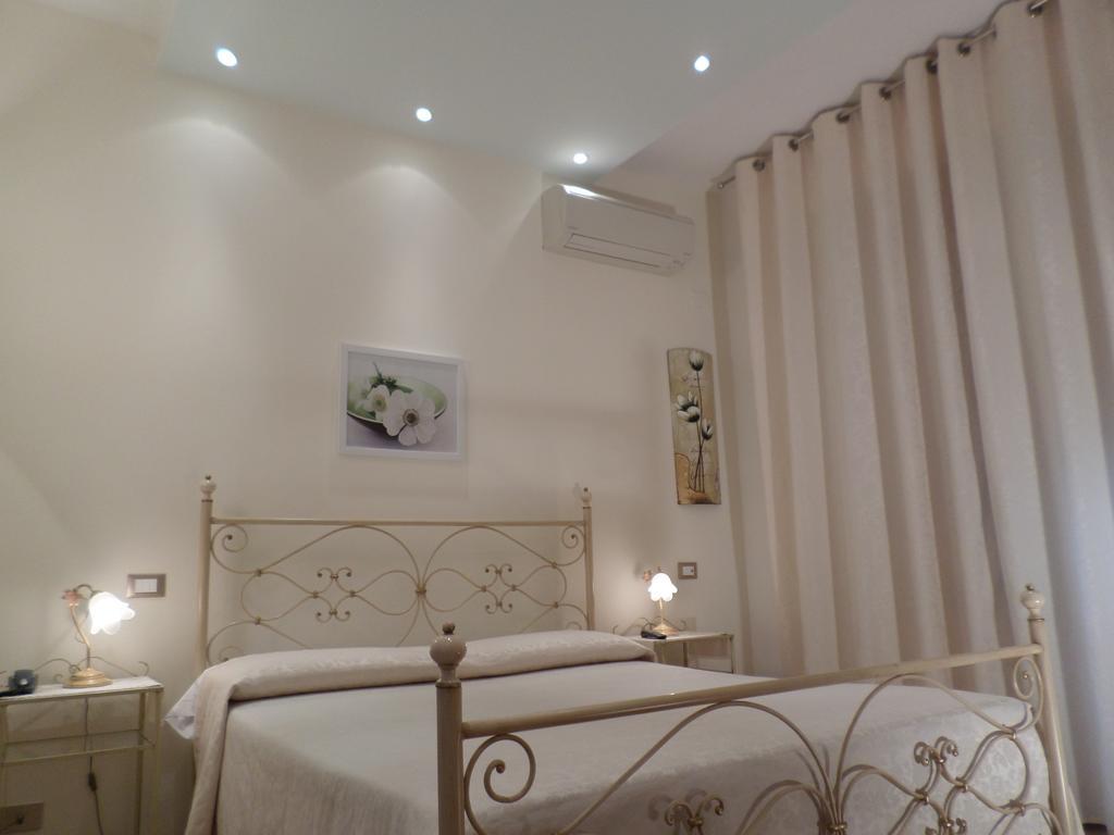 Bed And Breakfast " Il Tesoro Di Mario " Falconara Marittima Exterior foto